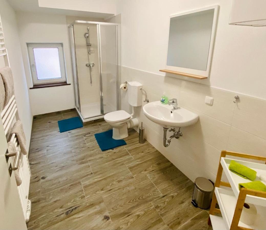 Apartment Ferien-wohnung Fuer 1-4 Pers In Seenaehe *