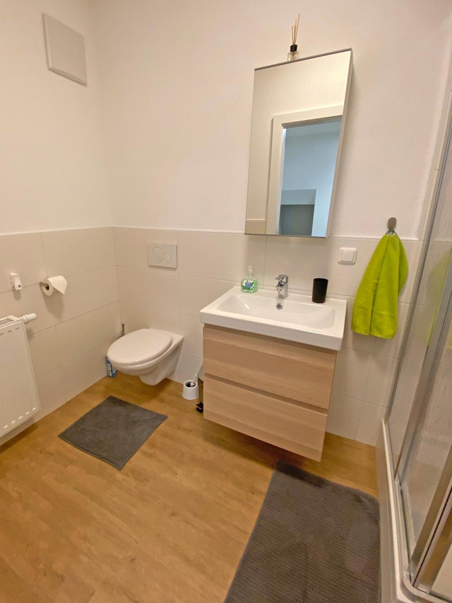 Ferien-wohnung Fuer 1-4 Pers In Seenaehe Apartamento