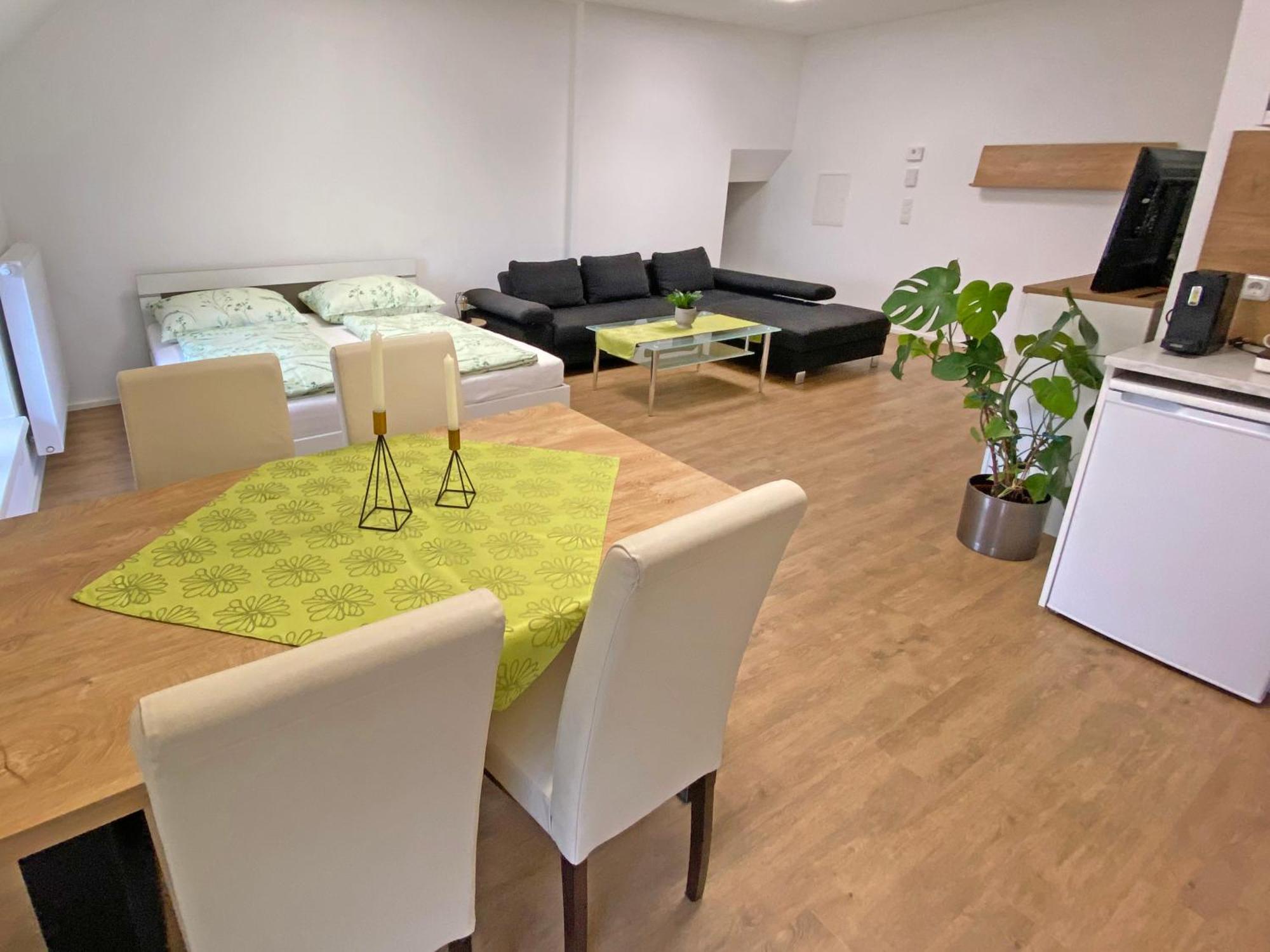 Ferien-wohnung Fuer 1-4 Pers In Seenaehe